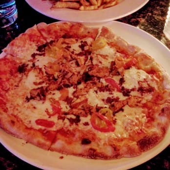 The Marlowe Restaurant and Bar - Chicken pizza - Lounges Near Me - Richmond Hill, Ontario The Marlowe Restaurant and Bar - Chicken pizza - Lounges Near Me - Richmond Hill, Ontario