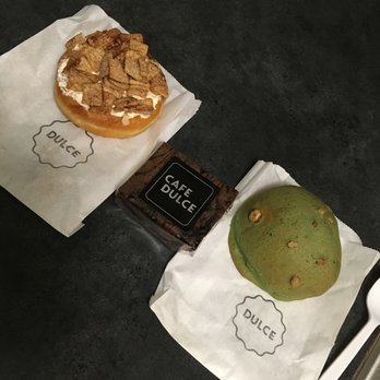 Cafe Dulce - Cinnamon Toast Crunch Doughnut, Brownie, Green Tea Roti - Coffee & Tea Near Me - Los Angeles, California
