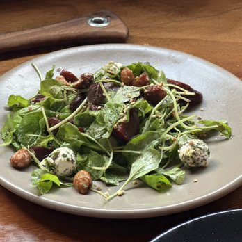 The Tasting Room - Goat cheese salad - Wine Bars Near Me - Koloa, Hawaii The Tasting Room - Goat cheese salad - Wine Bars Near Me - Koloa, Hawaii
