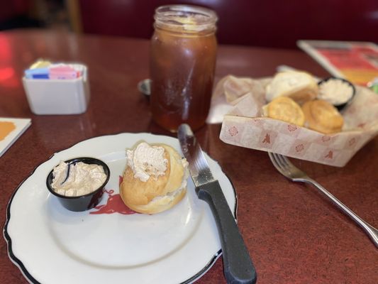 Lucille's Smokehouse Bar-B-Que by null