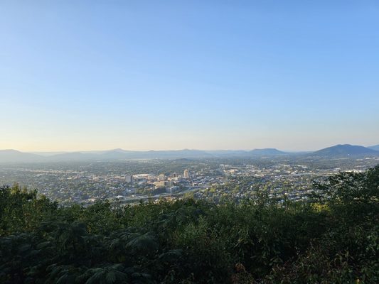 Mill Mountain Star by null