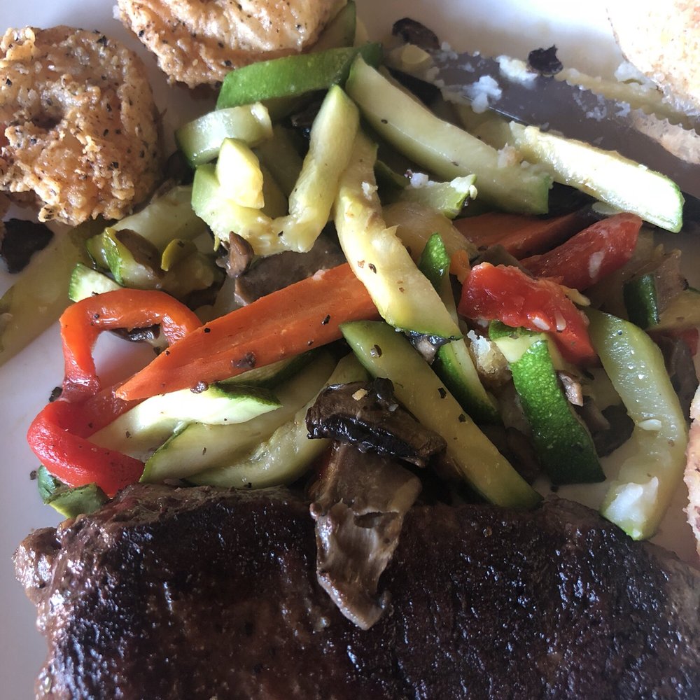 Backyard Bistro - American Near Me - Pipe Creek, Texas