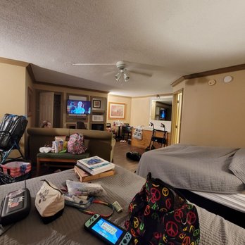 Colonial House Motel Hotels 3545 Pkwy Pigeon Forge Tn Phone Number