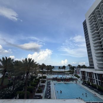 Eden Roc Resort Miami Beach - Resorts Near Me - Miami Beach, Florida