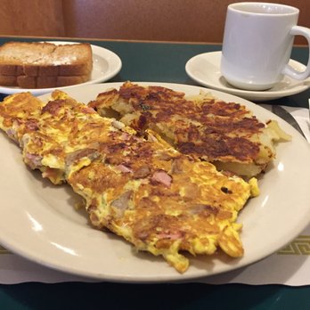 Main Street Cafe - Farmer's Omelette - Breakfast & Brunch Near Me - New City, New York Main Street Cafe - Farmer's Omelette - Breakfast & Brunch Near Me - New City, New York