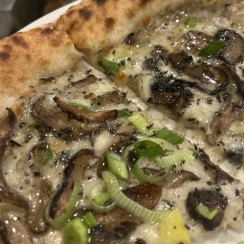 Wolf & Co - Mushroom Pizza - Beer, Wine & Spirits Near Me - Bay Village, Ohio