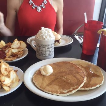 The Village Diner - Diners Near Me - Glenside, Pennsylvania