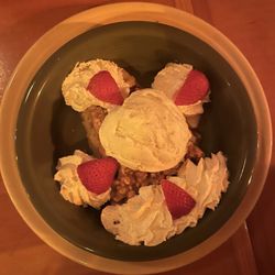Castaways - Apple cranberry crisp