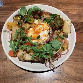 North Italia - Heirloom Tomato & Burrata - Italian Near Me - Miami, Florida North Italia - Heirloom Tomato & Burrata - Italian Near Me - Miami, Florida