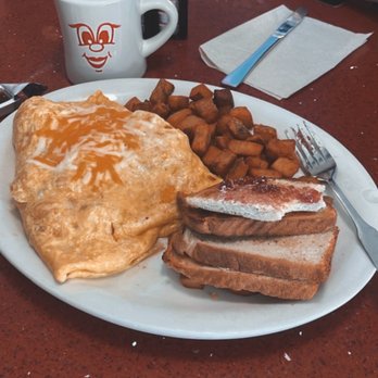 Red Arrow Diner - Chicken egg florentine, toast, & potatoes - Diners Near Me - Manchester, New Hampshire Red Arrow Diner - Chicken egg florentine, toast, & potatoes - Diners Near Me - Manchester, New Hampshire