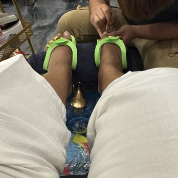 De Legend Nail Bar - Nail Salons Near Me - Tinley Park, Illinois