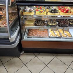 Randazzo Pastry Shop & Bakery - Sweets