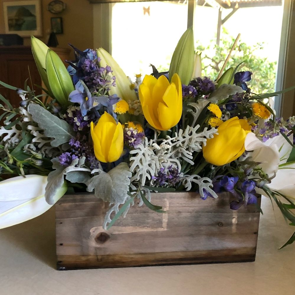 Circle Z Floral - Florists Near Me - Esparto, California