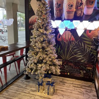 Boba Pub - ...cute! Holiday ready! - Coffee & Tea Near Me - Fresno, California Boba Pub - ...cute! Holiday ready! - Coffee & Tea Near Me - Fresno, California