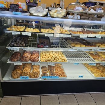 Grannys Donuts & Bakery - Bakeries Near Me - High Point, North Carolina Grannys Donuts & Bakery - Bakeries Near Me - High Point, North Carolina
