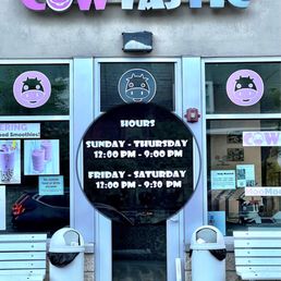 Taken at 7:49PM.  Not the first time it's been closed when it's advertised as open.  It'll be gone before long.