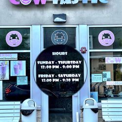 Cowtastic Frozen Yogurt - Taken at 7:49PM.  Not the first time it's been closed when it's advertised as open.  It'll be gone before long.