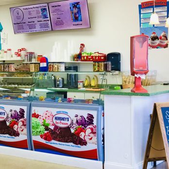 Hershey's Ice Cream Parlor - Ice Cream Counter - Sandwiches Near Me - Pensacola, Florida Hershey's Ice Cream Parlor - Ice Cream Counter - Sandwiches Near Me - Pensacola, Florida