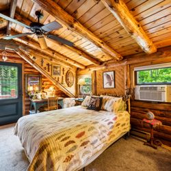 Door County Scotland Yard - Native American Room