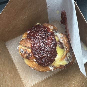 Secret Sister - Fig jam earl gray morning bun - Bakeries Near Me - San Diego, California Secret Sister - Fig jam earl gray morning bun - Bakeries Near Me - San Diego, California