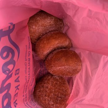 Leonard's Bakery - Haupia, guava, macadamia, custard - Bakeries Near Me - Honolulu, Hawaii Leonard's Bakery - Haupia, guava, macadamia, custard - Bakeries Near Me - Honolulu, Hawaii