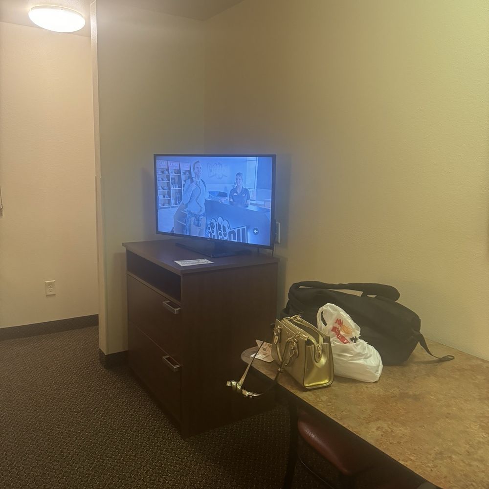 My Place Hotel-Lubbock, TX - bedroom - Hotels Near Me - Lubbock, Texas My Place Hotel-Lubbock, TX - bedroom - Hotels Near Me - Lubbock, Texas