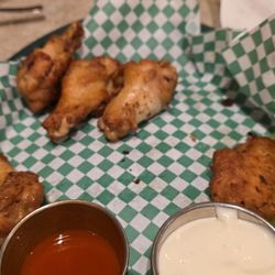 Broadway Pizza - Plain traditional wings