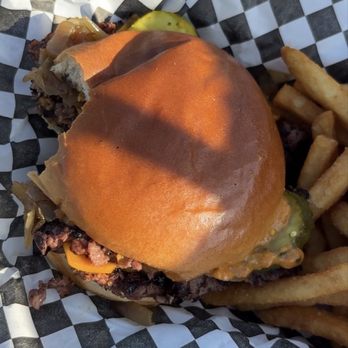 Happy Place Eatery - Vegan Smash Burger - Burgers Near Me - Ventura, California Happy Place Eatery - Vegan Smash Burger - Burgers Near Me - Ventura, California