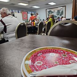 Golden Dragon Chinese Restaurant - My view of the rest of the dinning room