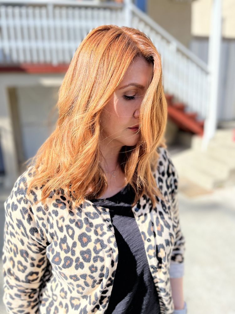 Styles By Vanessa Logo