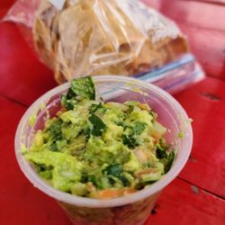 Tacos El Pariente - Side of guac. Chips are sold separately.