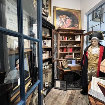 Moon's Rare Books - Bookstores Near Me - Provo, Utah