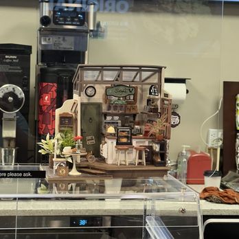 Cafe V - Coffee & Tea Near Me - Annandale, Virginia