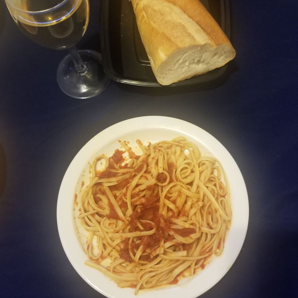 Lenny and Johns Pizzeria - Linguine w/ Marinara Sauce + Bread - Pizza Near Me - Brooklyn, New York Lenny and Johns Pizzeria - Linguine w/ Marinara Sauce + Bread - Pizza Near Me - Brooklyn, New York