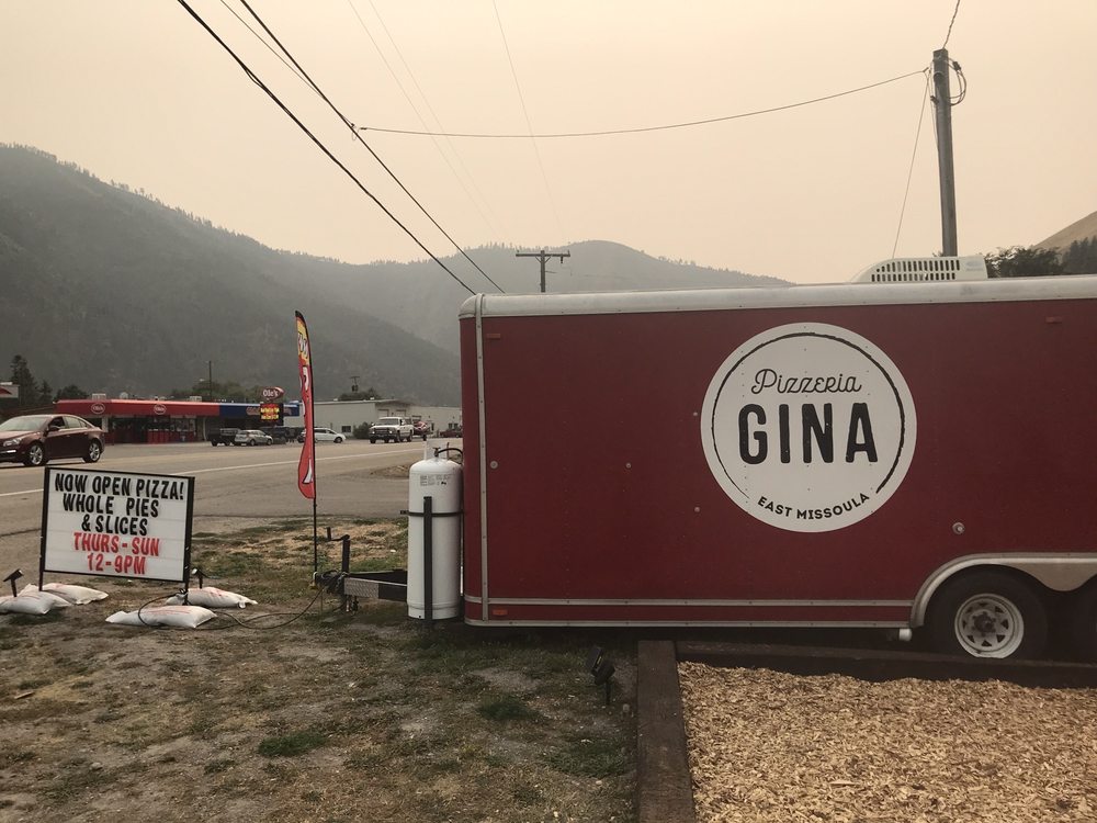 Pizzaria Gina Logo