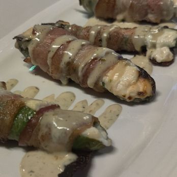 Social Bar And Grill - Jalapeno poppers and steak nachos ! - Sports Bars Near Me - St Louis, Missouri Social Bar And Grill - Jalapeno poppers and steak nachos ! - Sports Bars Near Me - St Louis, Missouri