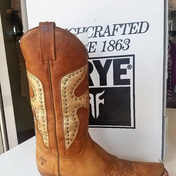 Divine Consign - Used, Vintage & Consignment Near Me - Fort Mill, South Carolina