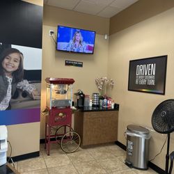 Caliber Collision - Yummy popcorn