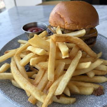 Nicolas Eatery - Cheeseburger with fries - French Near Me - Los Angeles, California