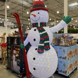Costco - Hello, snowman!