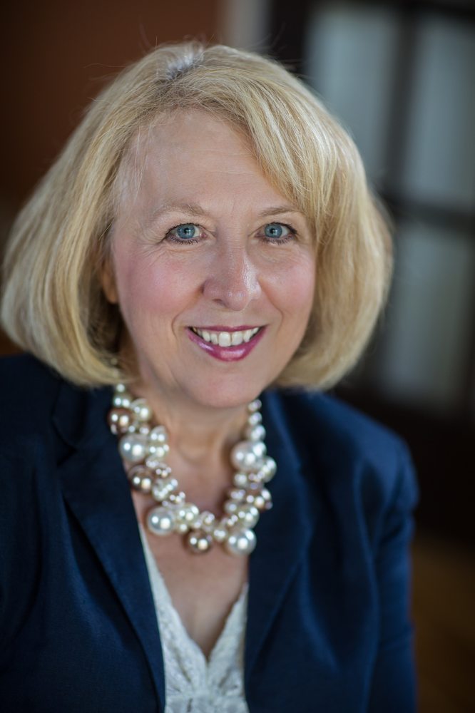 LINDA NELSON RE/MAX® RESULTS 3210 State Rd, La Crosse, Wisconsin