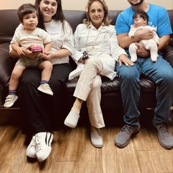 Najmabadi Peggy, DDS - Nzdeh and his beautiful family