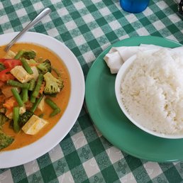 Coconut curry with tofu Coconut curry with tofu