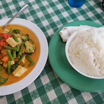 Thai Style Fast Food - Coconut curry with tofu - Thai Near Me - Houston, Texas Thai Style Fast Food - Coconut curry with tofu - Thai Near Me - Houston, Texas