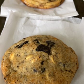 Paderia Bakehouse - Sea salt chocolate (top), cookies and cream (bottom) a little bit crispy on the outside, soft and melts in mouth inside - Bakeries Near Me - Irvine, California