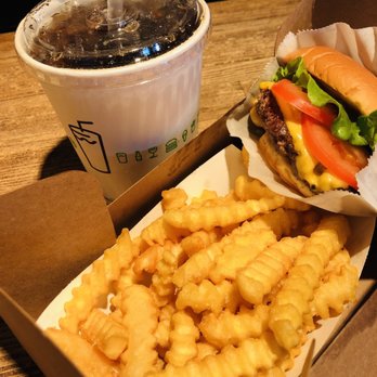 Shake Shack Dupont Circle - Burgers Near Me - Washington, DC, District of Columbia Shake Shack Dupont Circle - Burgers Near Me - Washington, DC, District of Columbia