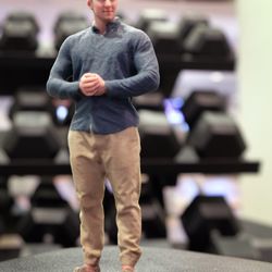 3DMYLIFE - A photo of 3D printed Kyle in his favorite gym. Come see our figurines in person. The detail is amazing!