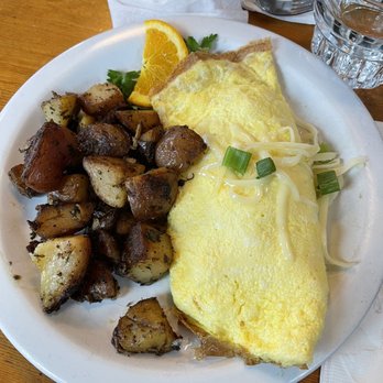 Lazy Susan Cafe - Waffles Near Me - Cannon Beach, Oregon Lazy Susan Cafe - Waffles Near Me - Cannon Beach, Oregon