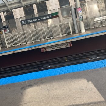 CTA - Washington/Wabash - Train Station - Public Transportation Near Me - Chicago, Illinois