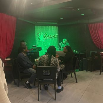Essie's Restaurant & Lounge - Karaoke night - Cocktail Bars Near Me - Clementon, New Jersey